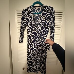 Blue & White Printed Banana Republic Wrap Dress (Small)